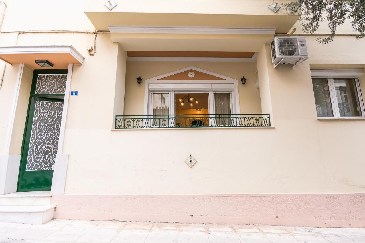 Family House Next To Acropolis Bed & Breakfast เอเธนส์ ภายนอก รูปภาพ